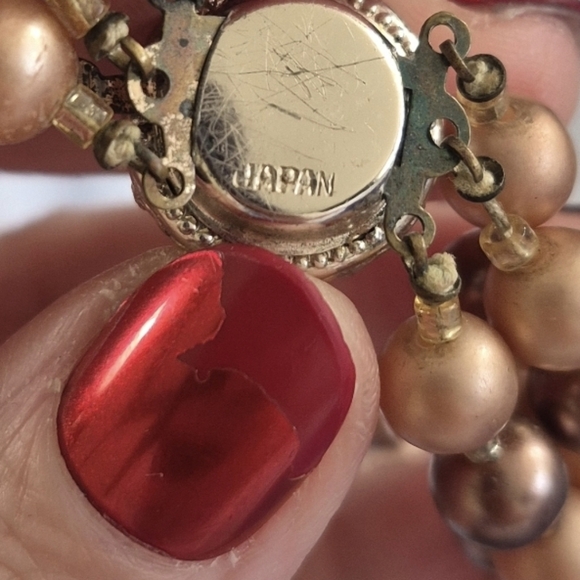 Vintage Japan Triple Stranded Shades Of Brown Faux Pearl Necklace - Picture 6 of 7